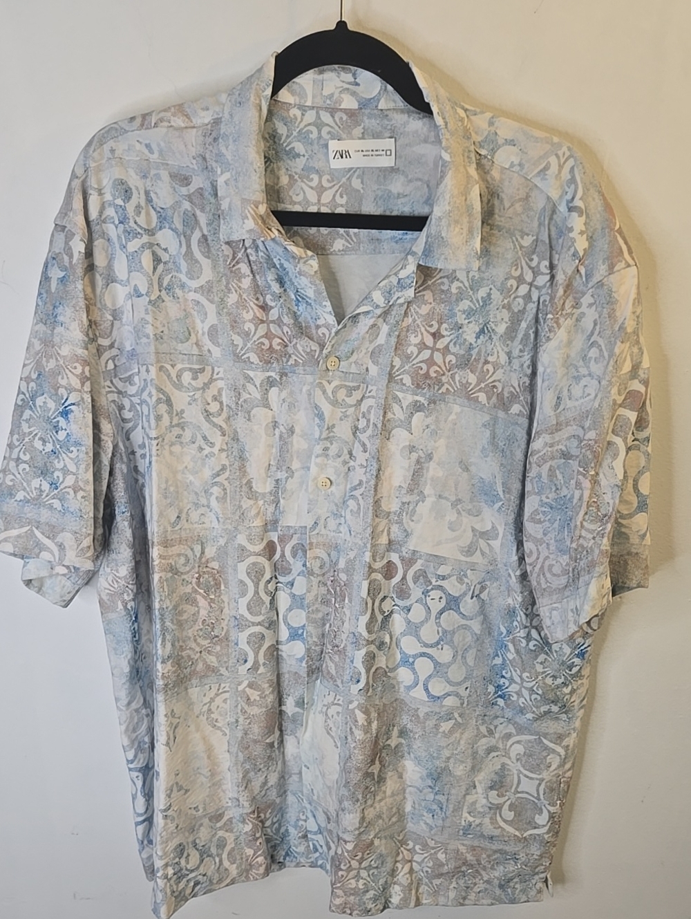 Zara Men's Short-Sleeve Casual Button-Up Shirt — Light Blue & Cream Tile Print